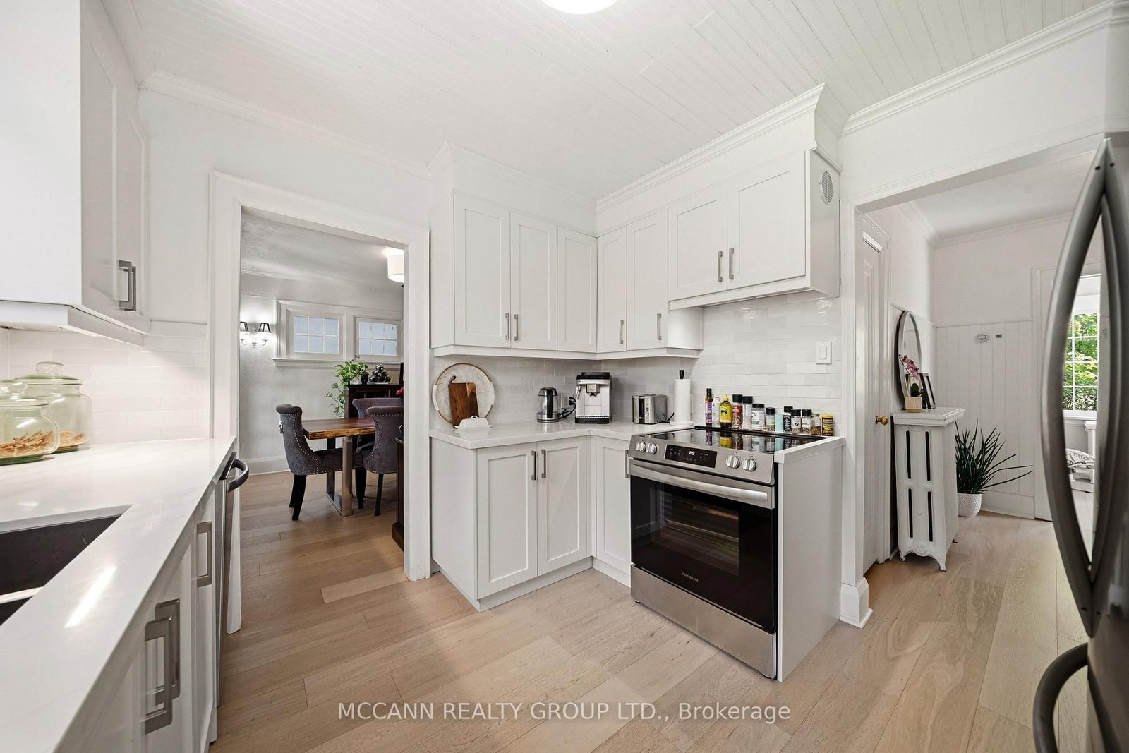 1396 Mount Pleasant Road • Toronto, ON photo 11