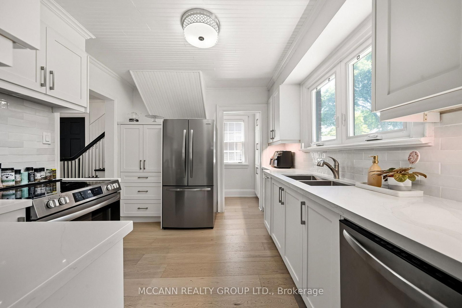 1396 Mount Pleasant Road • Toronto, ON photo 12