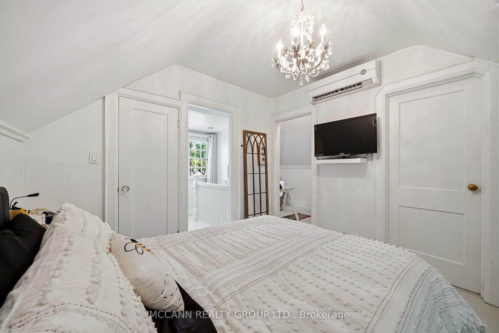 1396 Mount Pleasant Road • Toronto, ON photo 24