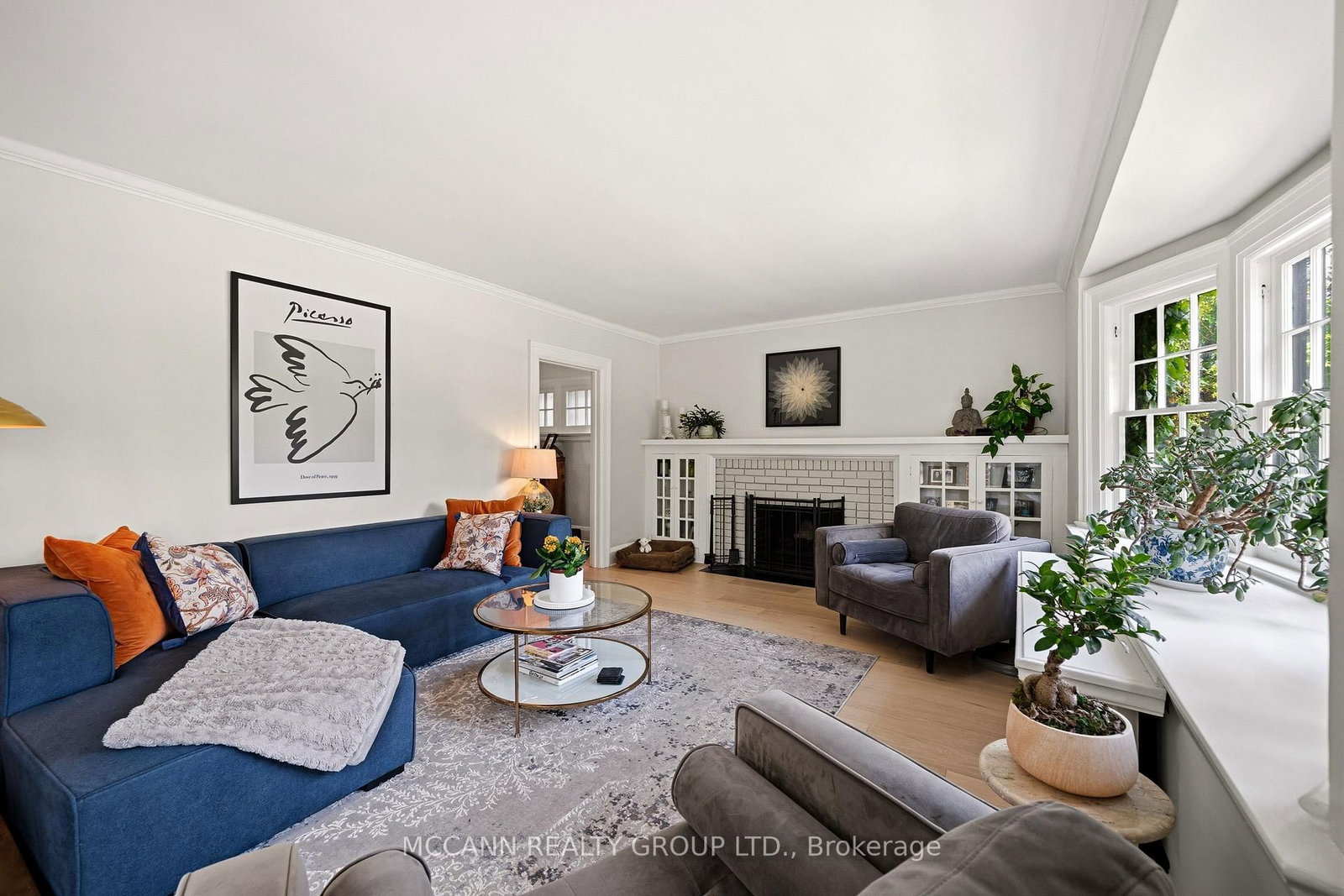 Listing Image 7