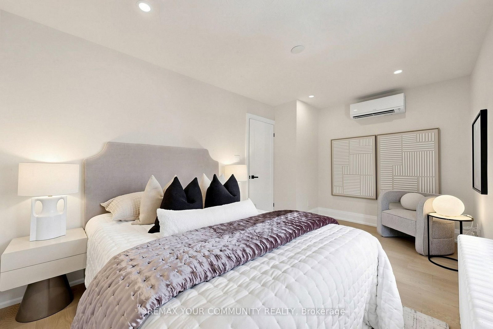 351 Fairlawn Avenue • Toronto, ON photo 21