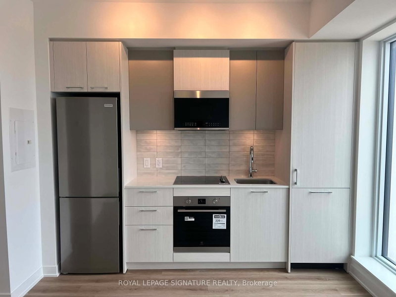 home for lease on 2210-10 Oak Street