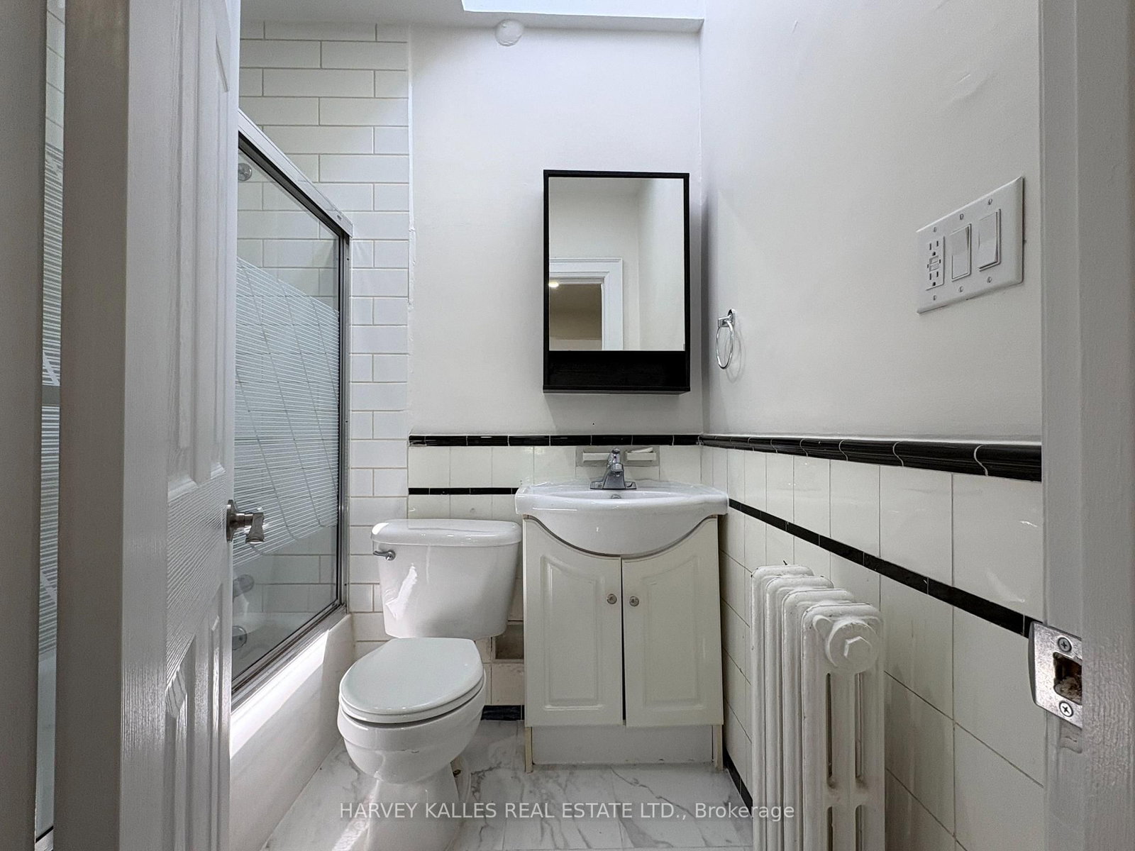 A - 1611 Bayview Avenue, Toronto 5