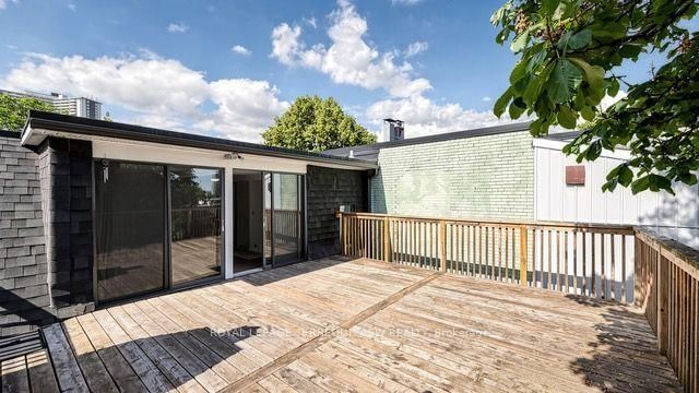 29 Winchester Street • Toronto, ON photo 47