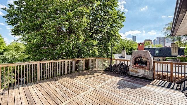 29 Winchester Street • Toronto, ON photo 49