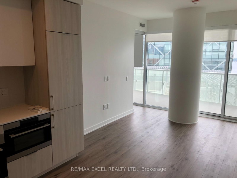 1303 - 15 Queens Quay E