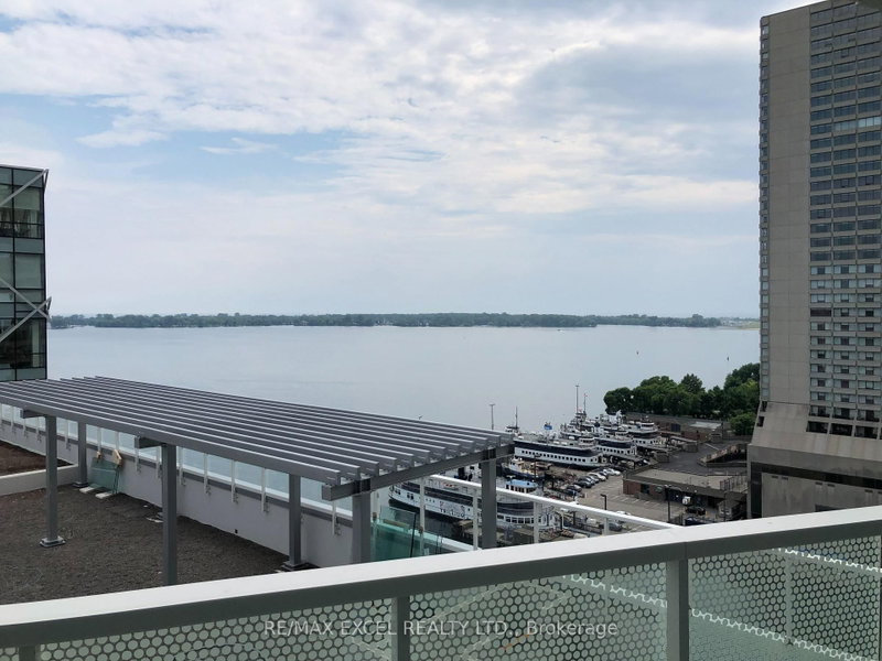 1303 - 15 Queens Quay E