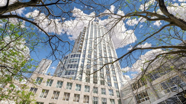 802 - 10 Bellair Street