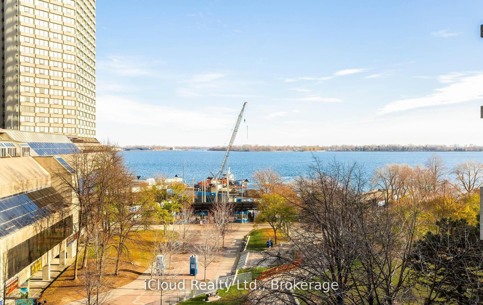 33 Harbour Square • #837 • Toronto, ON photo 33