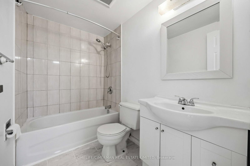 142 Thorny Vineway Toronto,ON M2J 4J6 — Photo 11