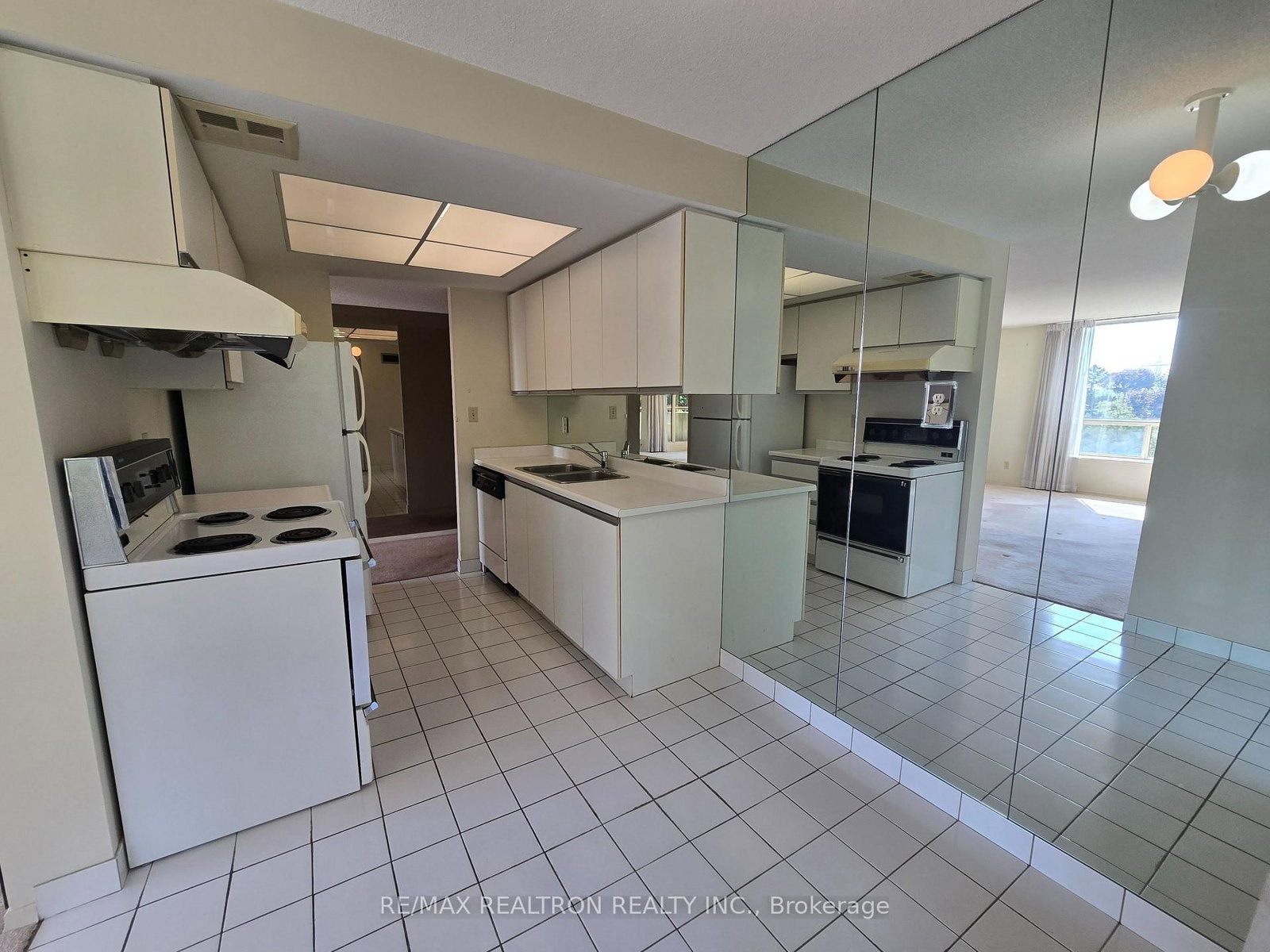5785 Yonge Street • #403 • Toronto, ON photo 11