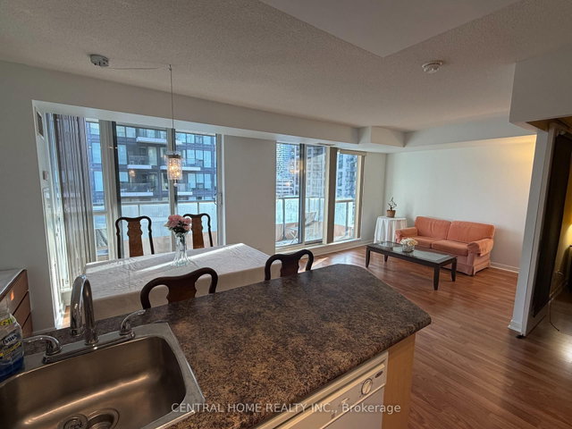 1207 - 76 Shuter Street