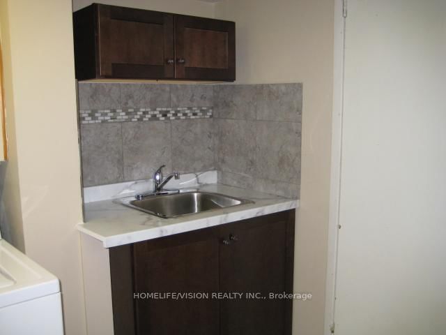 6 Laurie Shepway • Toronto, ON photo 15