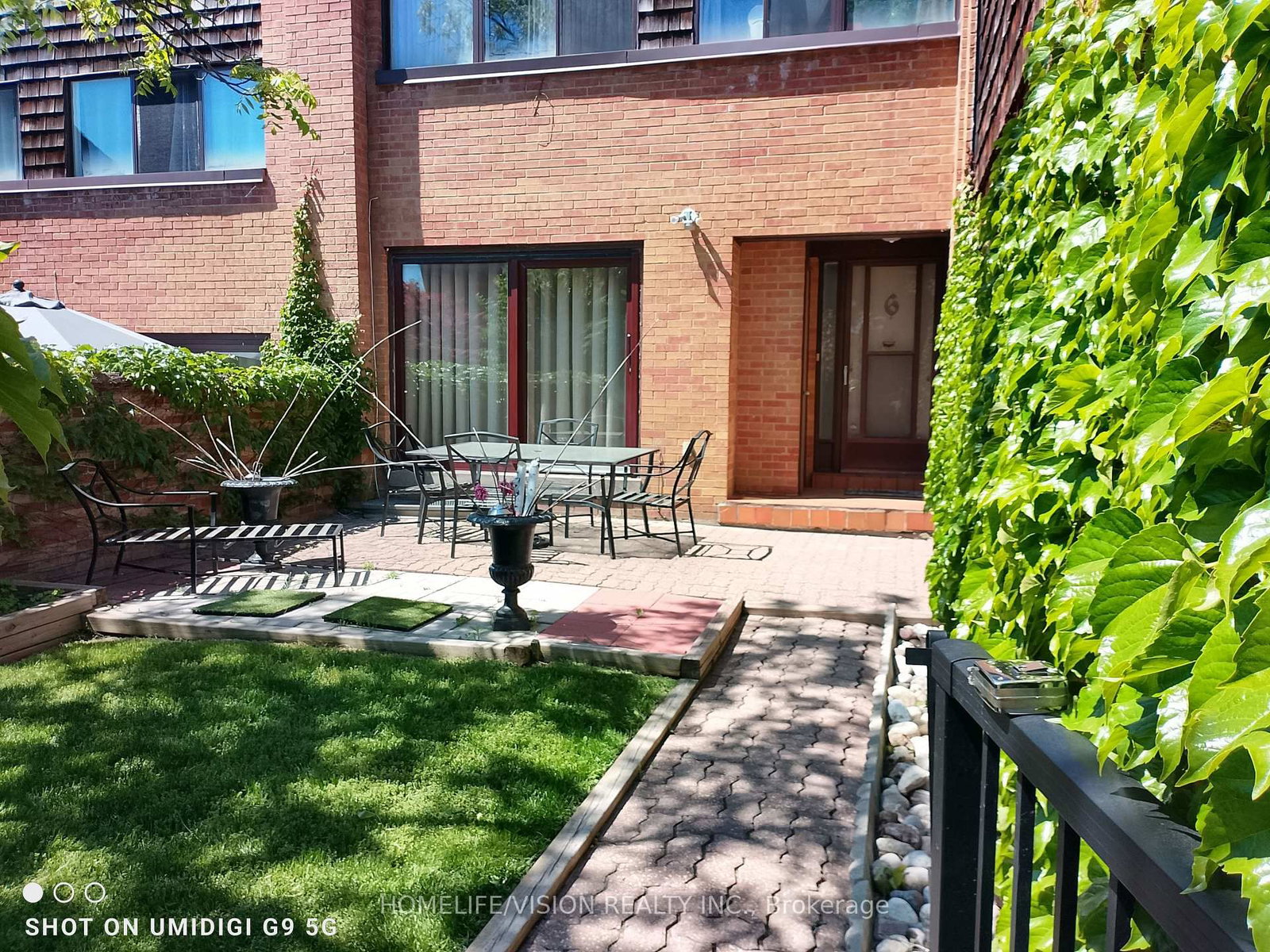 6 Laurie Shepway • Toronto, ON photo 9