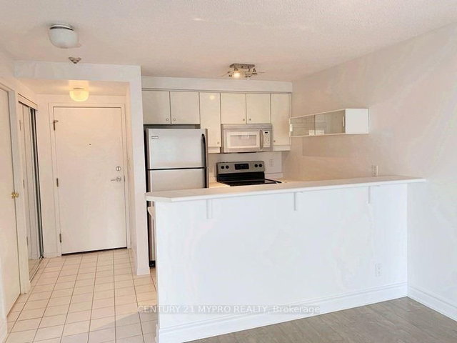 605 - 10 Yonge Street