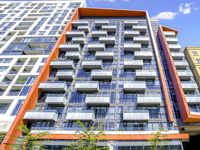 1232 - 560 Front Street W