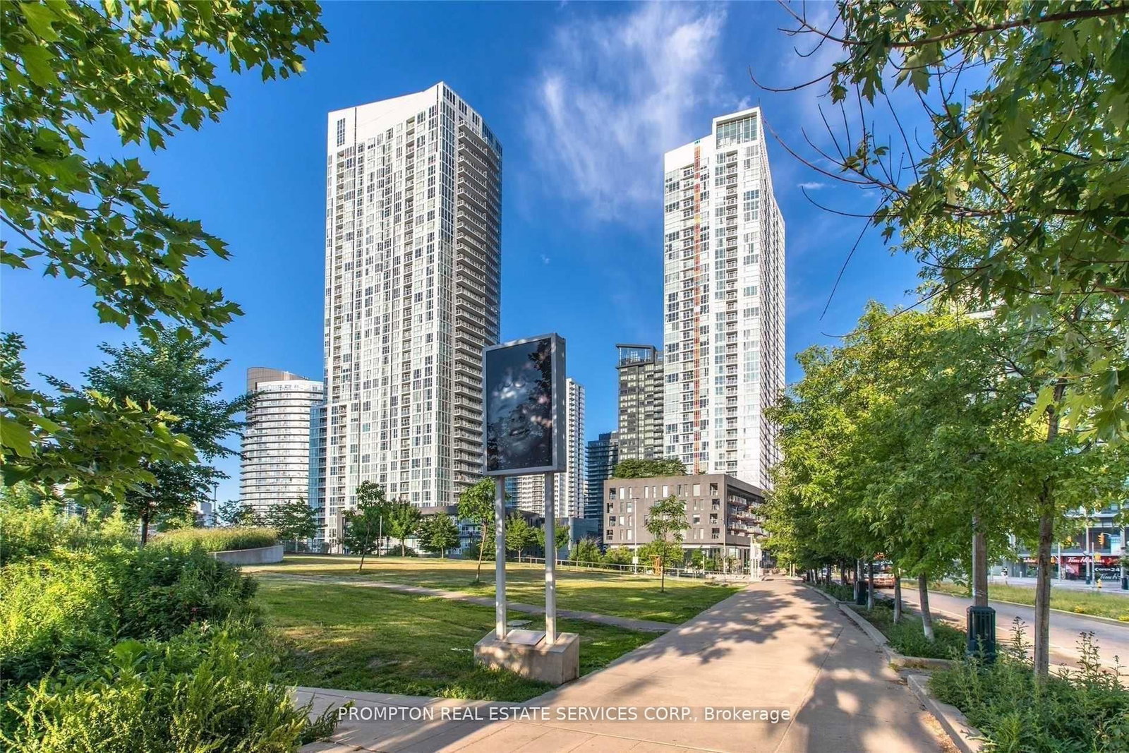 1205-70 Queens Wharf Road, Toronto, ON