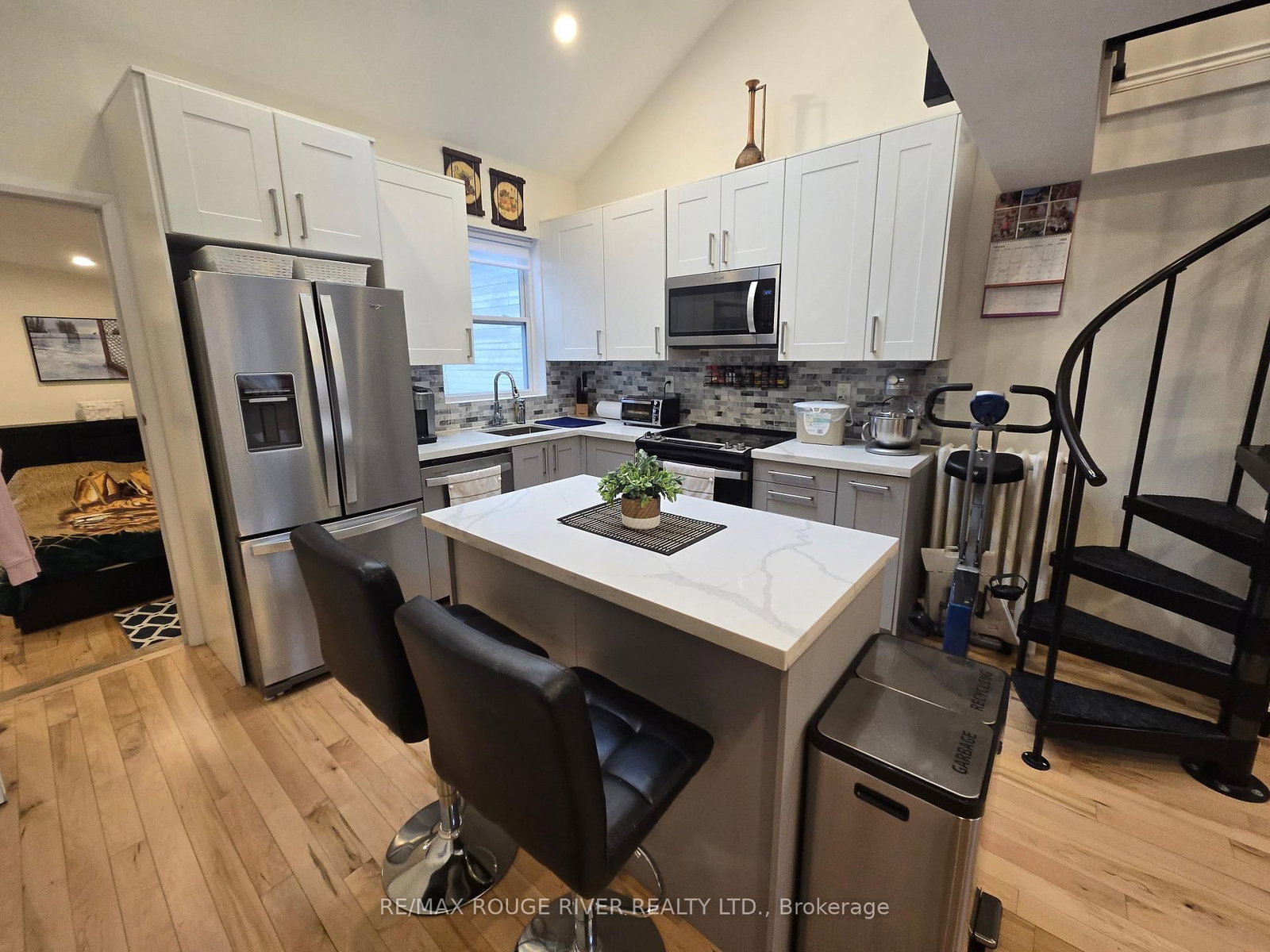 6 Lippincott St Street, Toronto, ON, photo 5