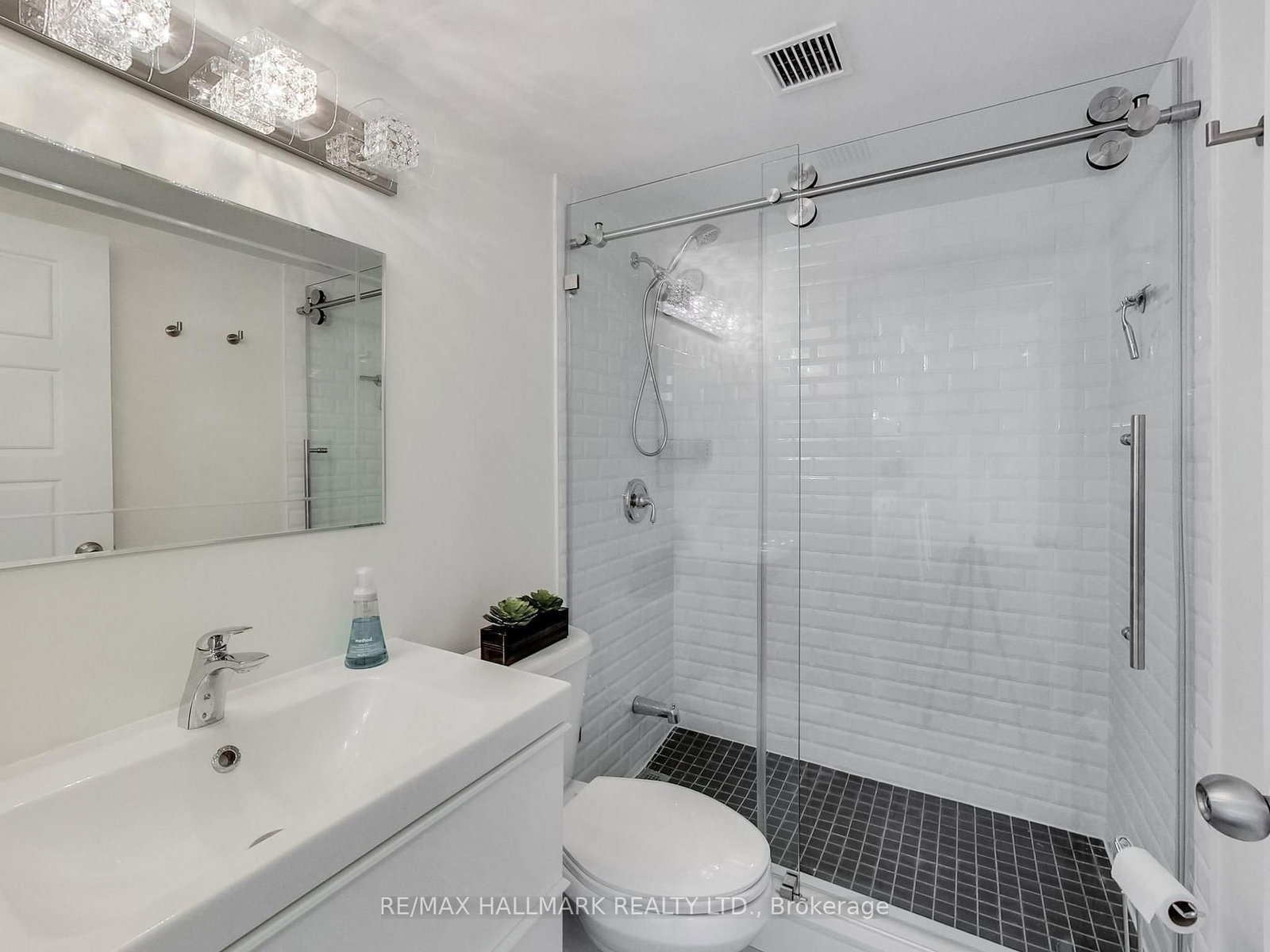 914 Yonge Street • #1509 • Toronto, ON photo 18
