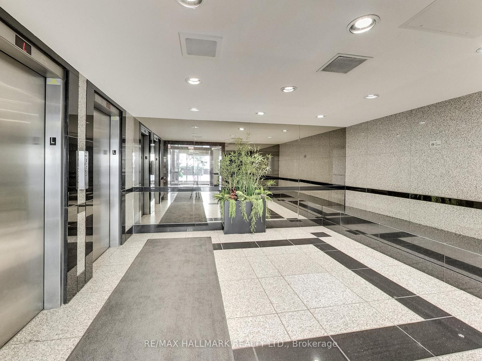 914 Yonge Street • #1509 • Toronto, ON photo 21