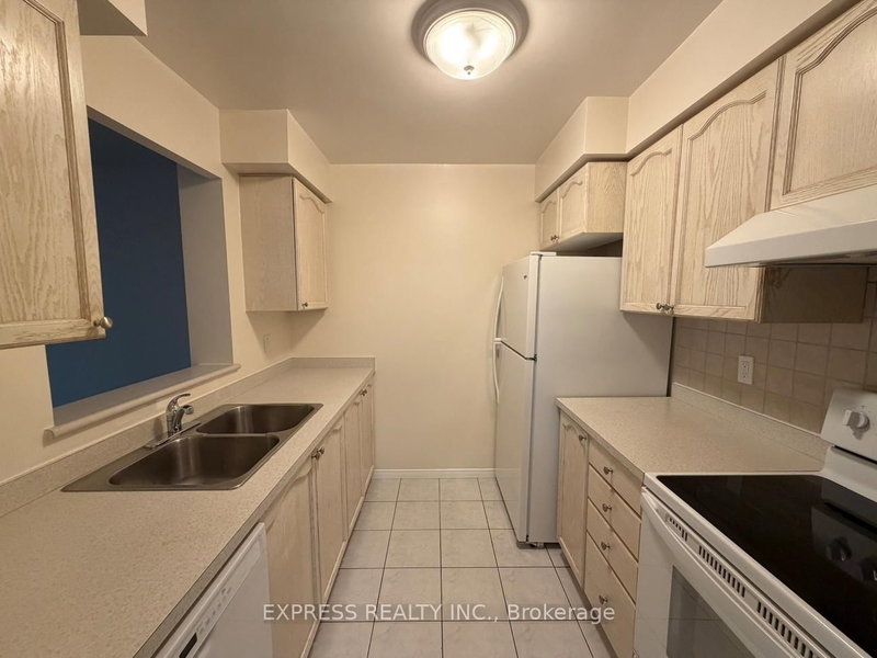 home for lease on 1005-29 Pemberton Avenue