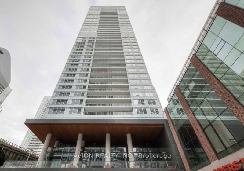 home for lease on 3516-17 Bathurst Street