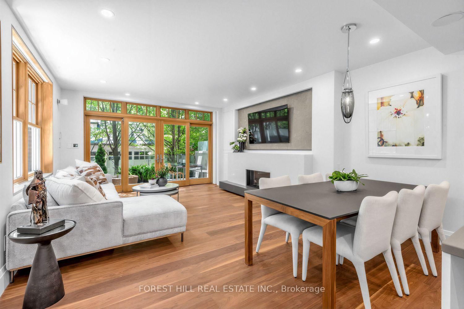 309 Lonsdale Road • Toronto, ON photo 11