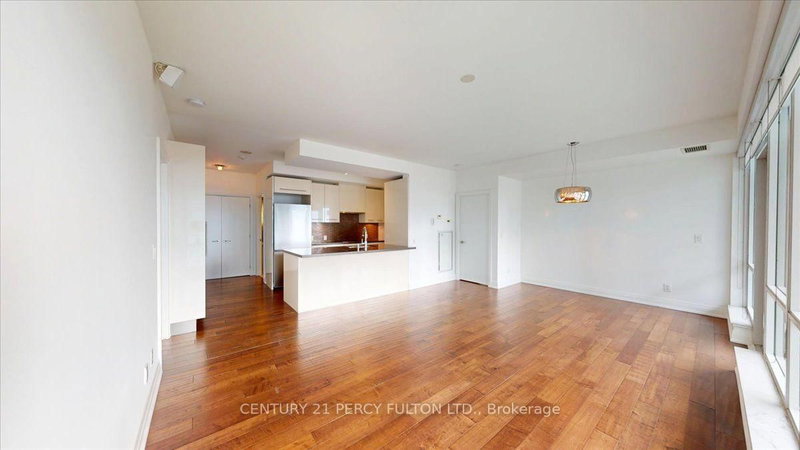 3001 - 80 John Street