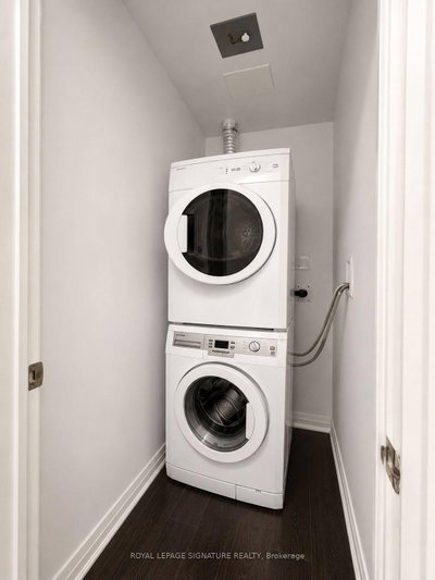 Unit 1504 — 8 Mercer Street — more photos