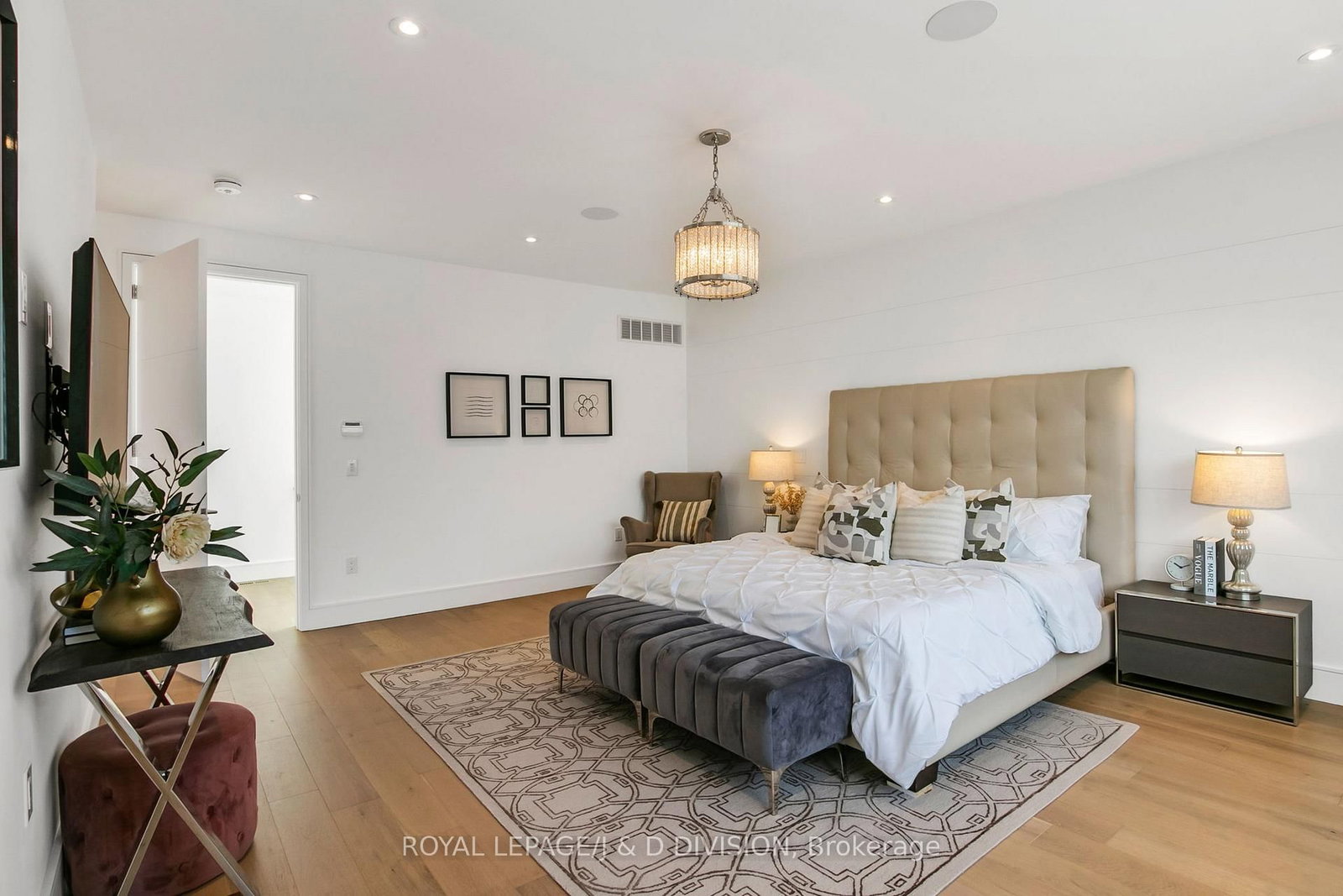 414 Glengarry Avenue • Toronto, ON photo 26
