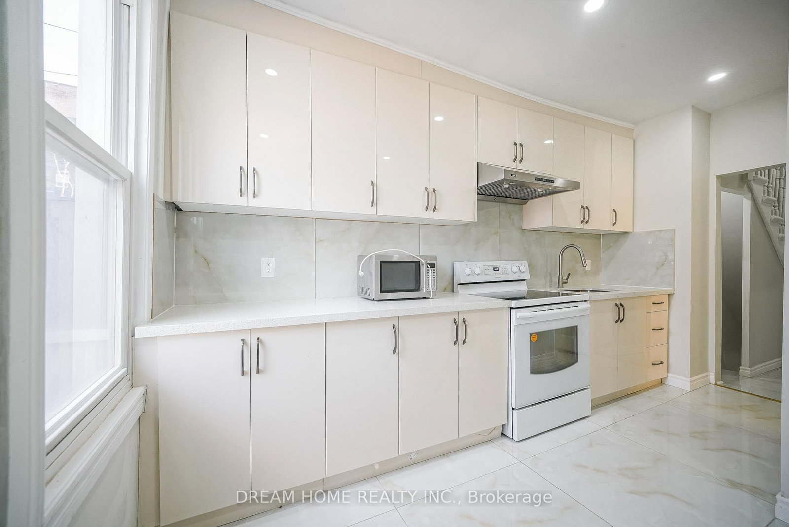 Room#4-29 Glasgow Street, Toronto, ON, photo 4
