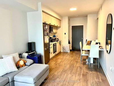 Unit 906 — 50 McCaul Street — photo 4