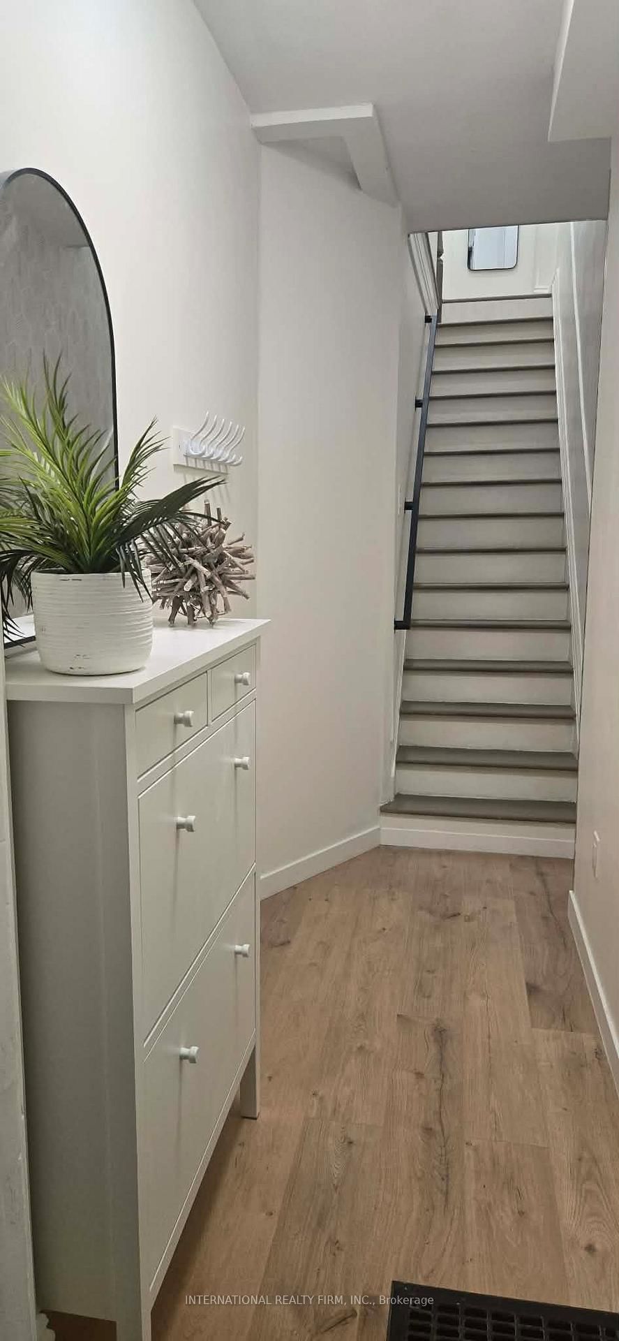 Upper-793 Dufferin Street, Toronto, ON, photo 3