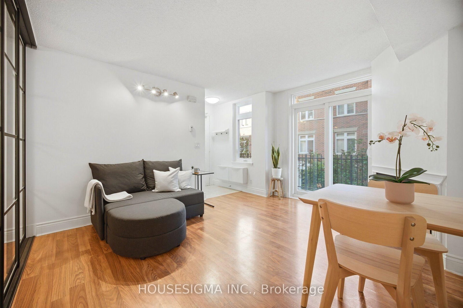 25-83 Lillian Street, Toronto, ON, photo 4