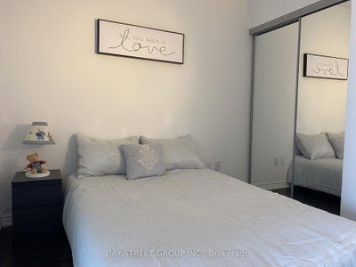 Unit 5406 — 386 Yonge Street — more photos