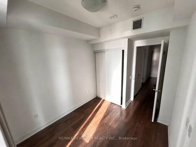 Unit 2711 — 125 Blue Jays Way — photo 6