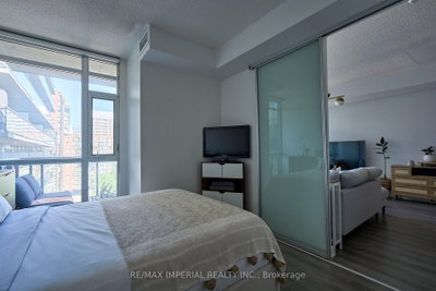 775 W King Street • #901 • Toronto, ON
