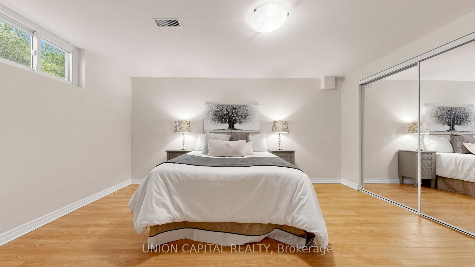 49 Bathford Crescent • Toronto, ON photo 37