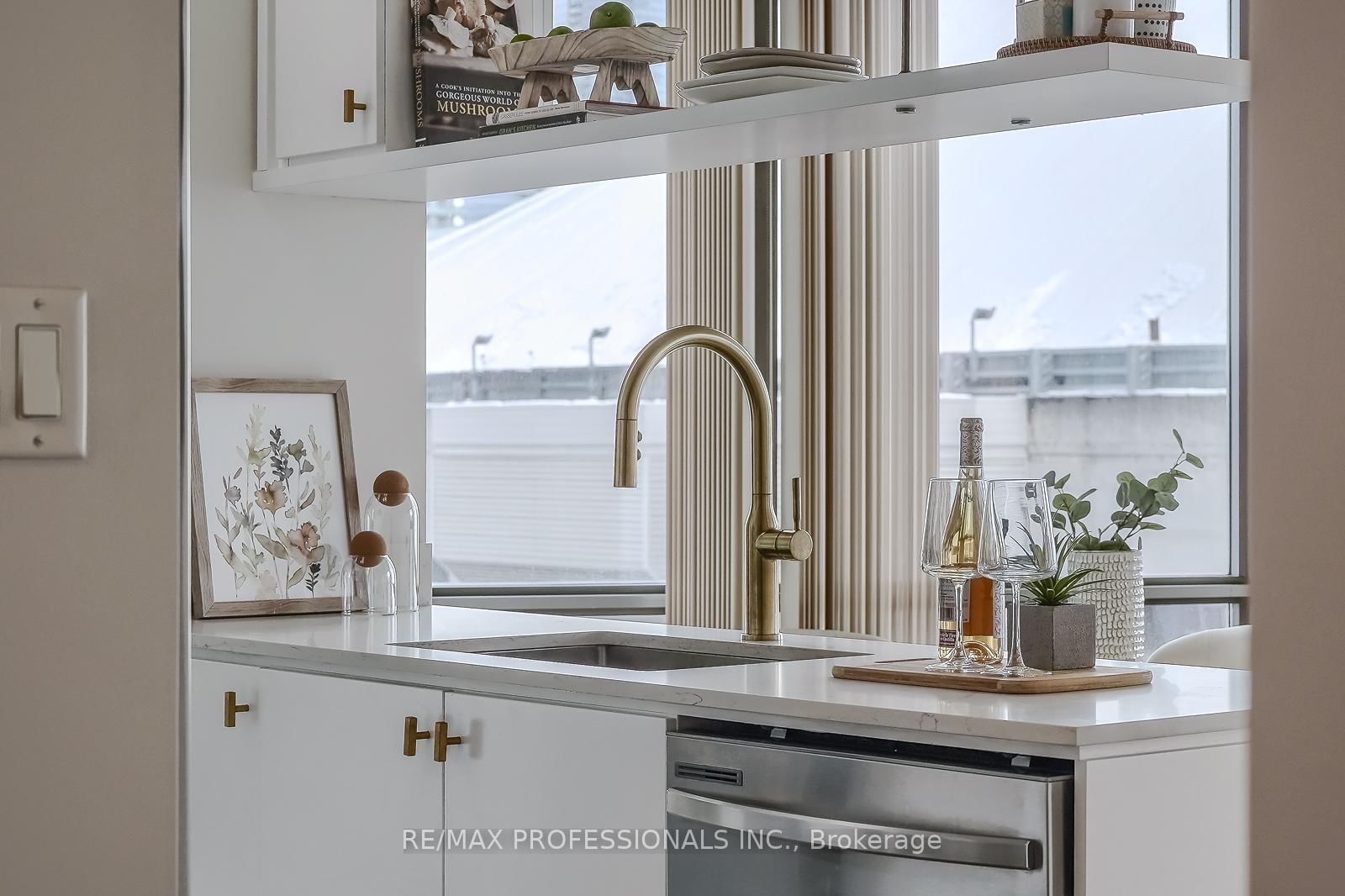 3 Navy Wharf Court • #1708 • Toronto, ON photo 13