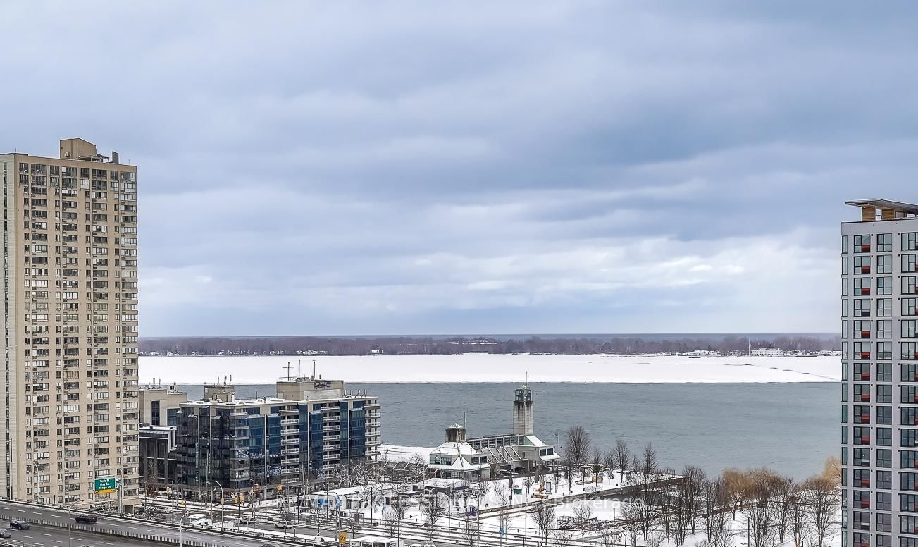 3 Navy Wharf Court • #1708 • Toronto, ON photo 33