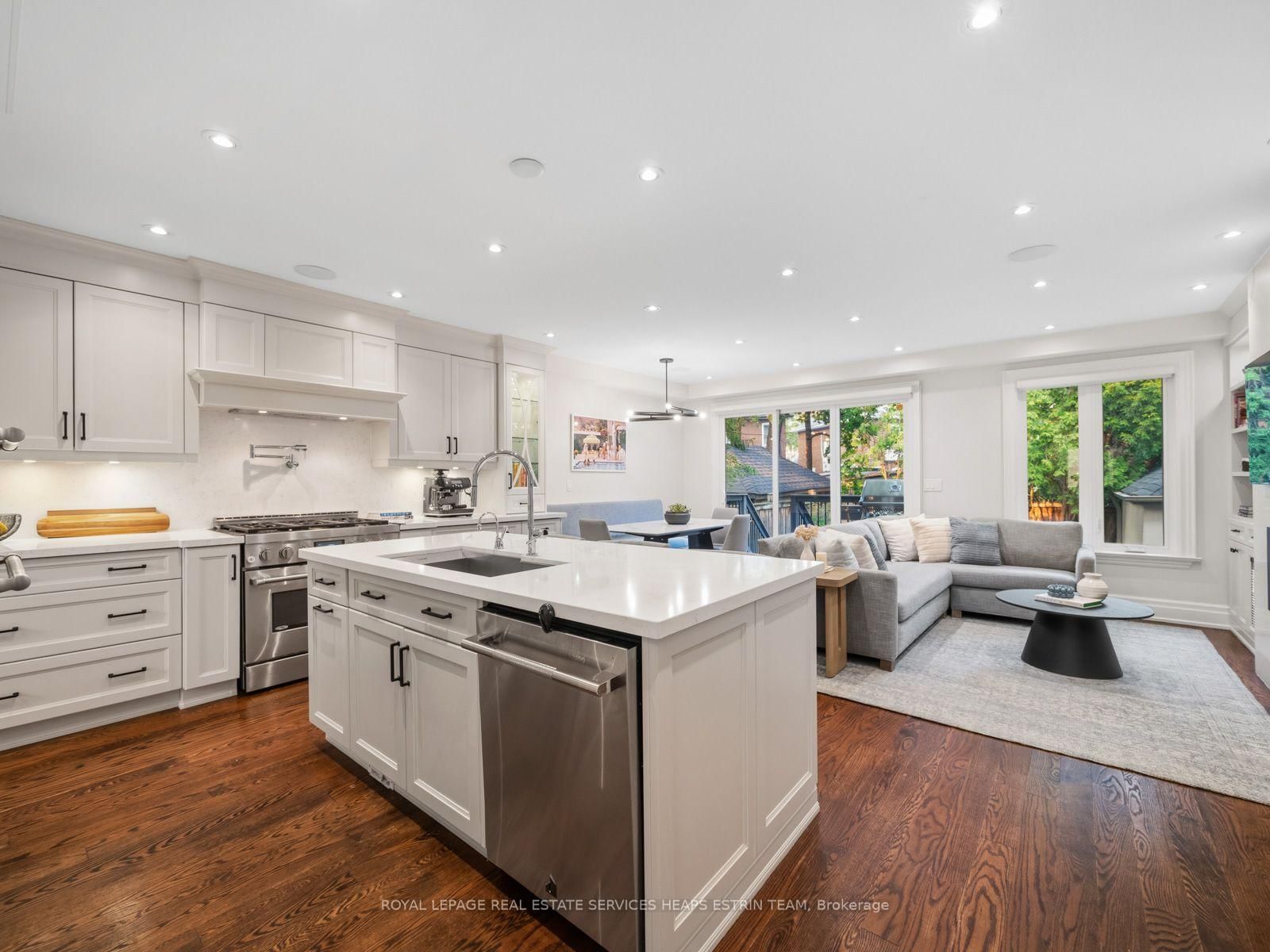 29 Maxwell Avenue • Toronto, ON photo 11