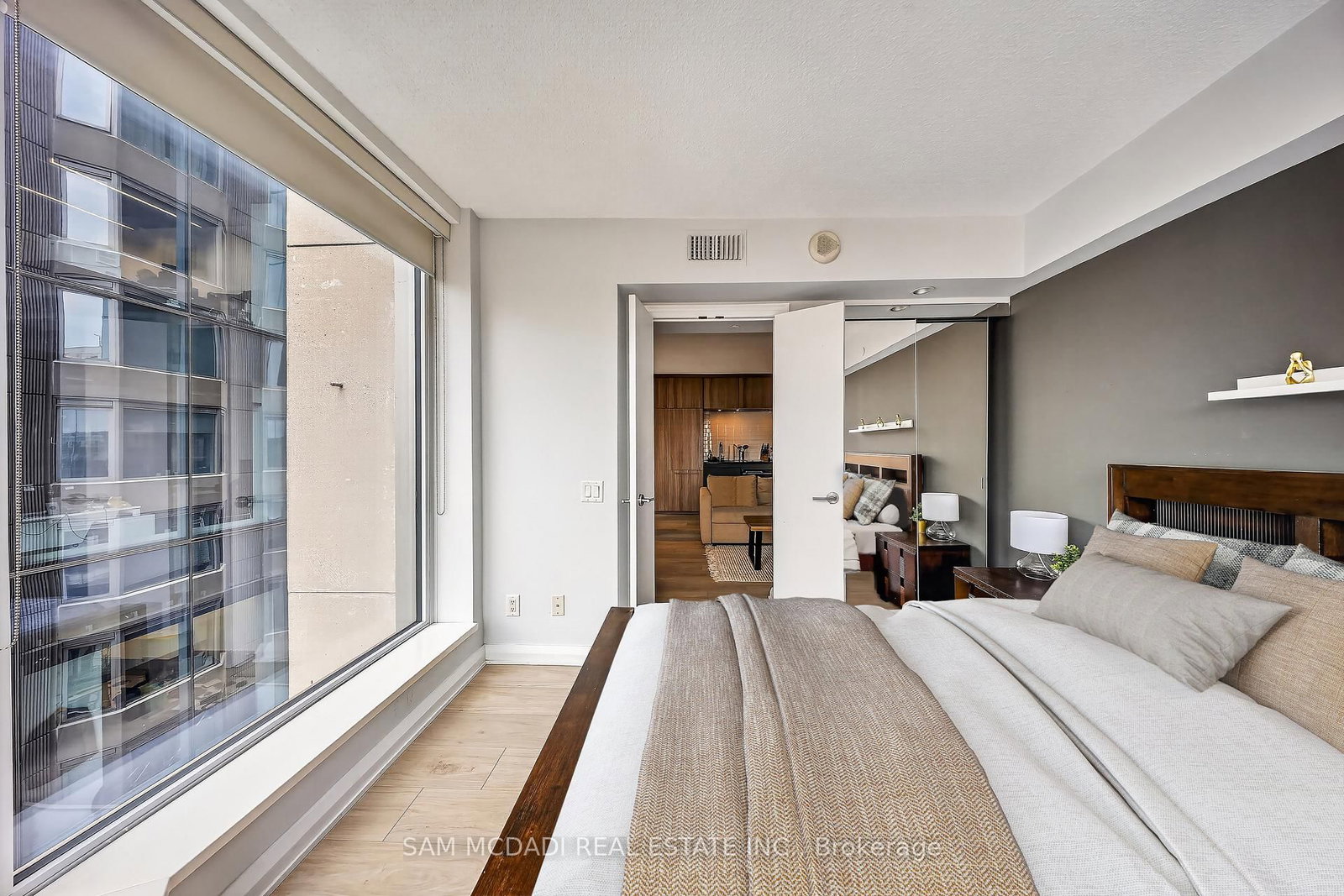 155 Yorkville Avenue • #704 • Toronto, ON photo 13