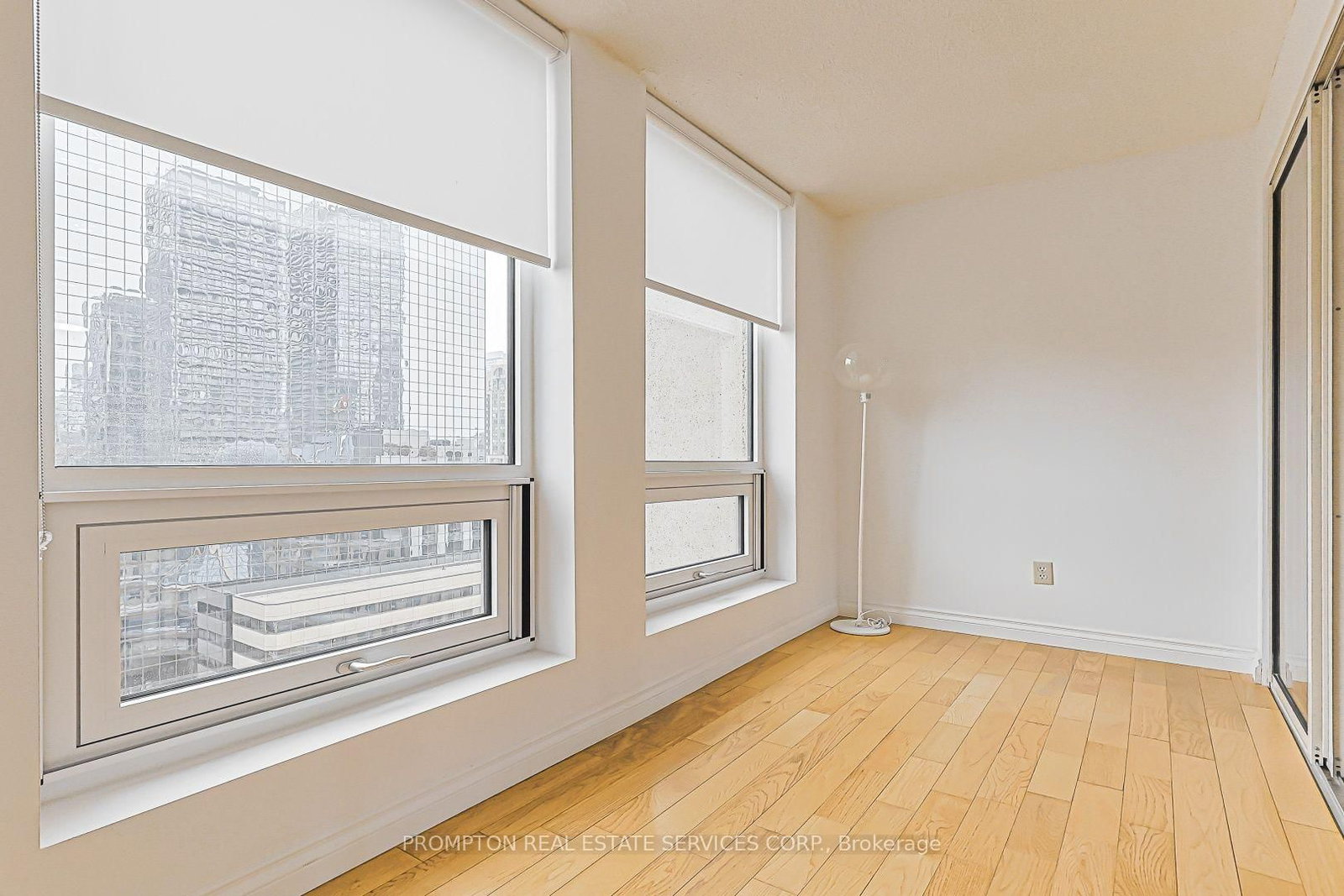 25 Grenville Street • #1705 • Toronto, ON photo 14