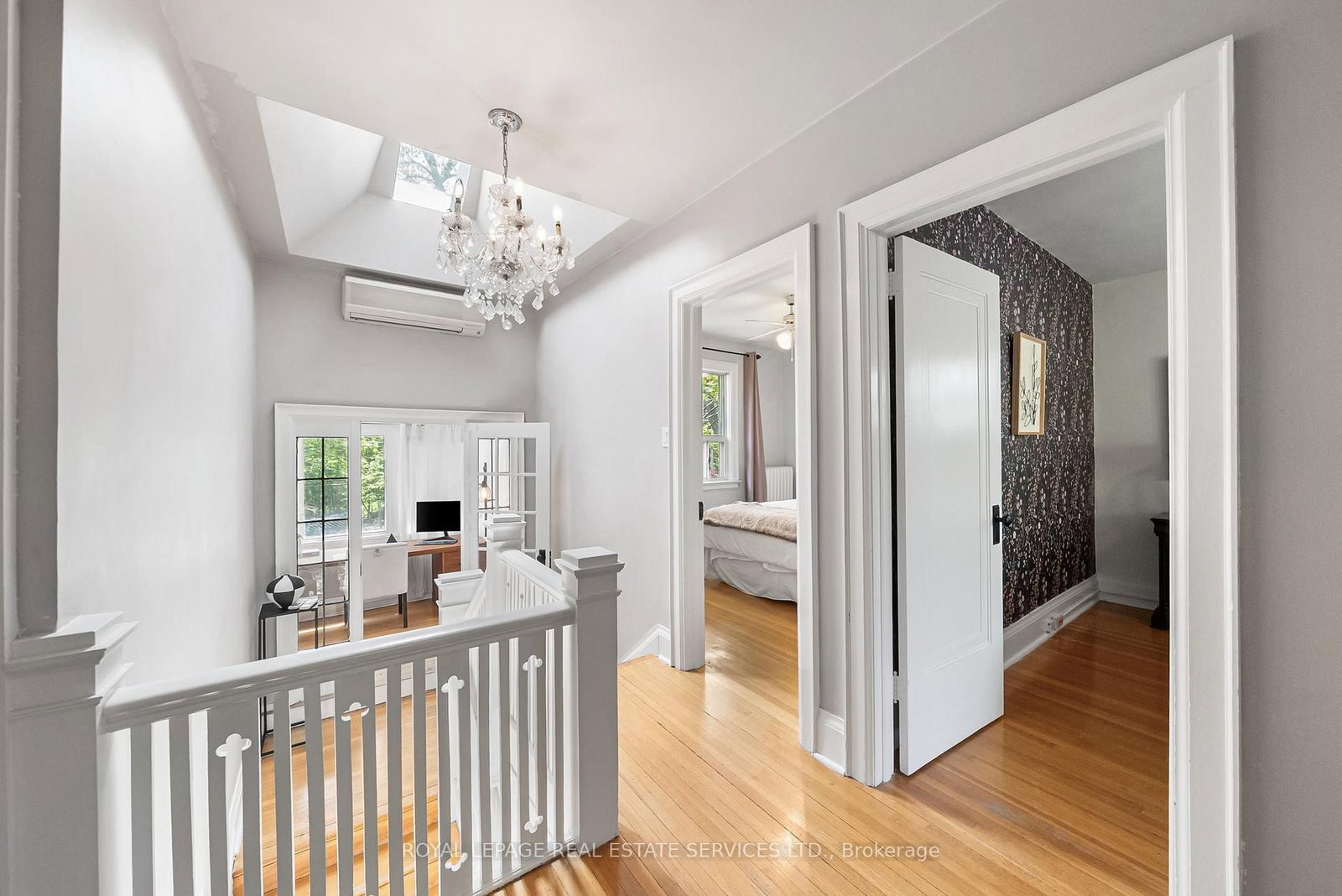 202 Dinnick Crescent • Toronto, ON photo 20