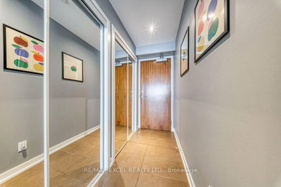 170 Fort York Boulevard • #1301 • Toronto, ON