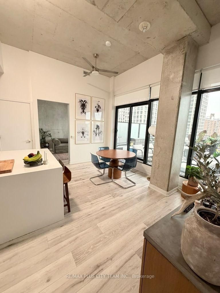 906-55 Ontario Street, Toronto, ON, photo 3