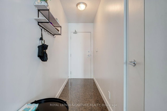 2101 - 381 Front Street W