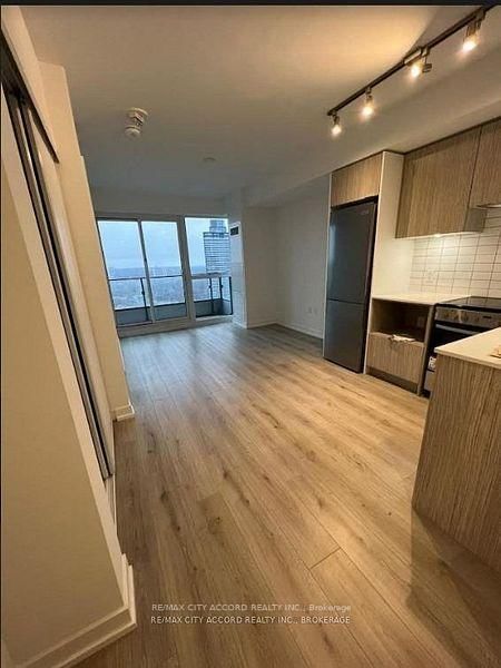2310-395 Bloor Street, Toronto, ON, photo 4