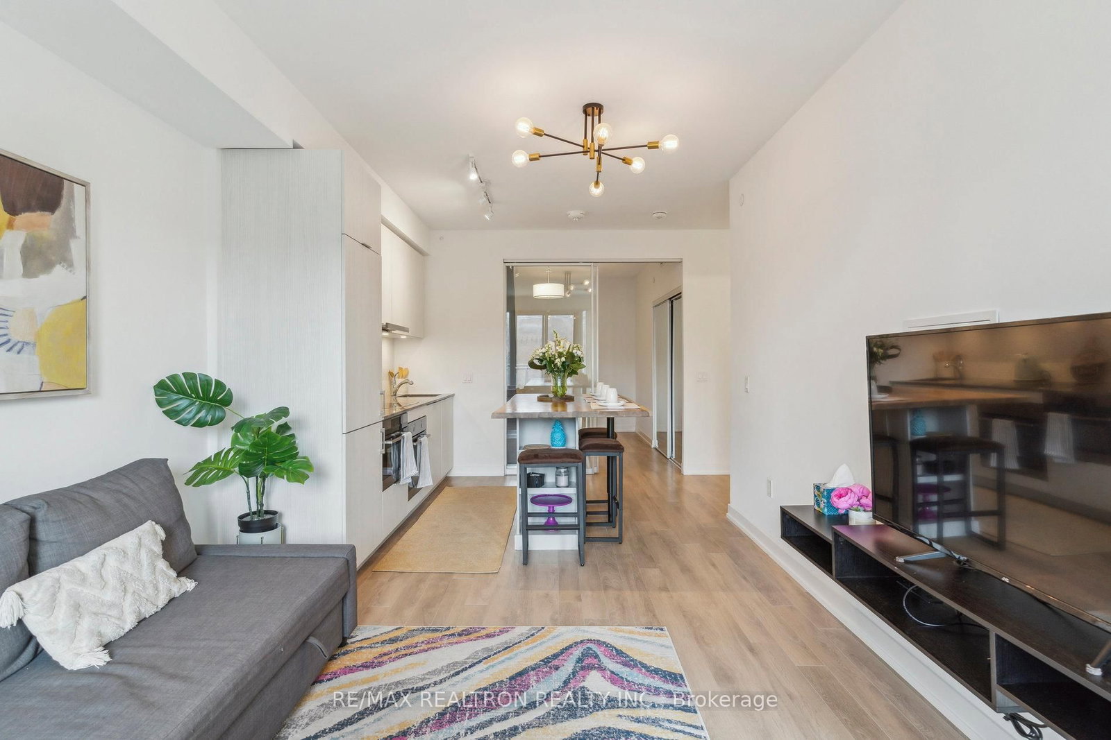 158 E Front Street • #325 • Toronto, ON photo 17