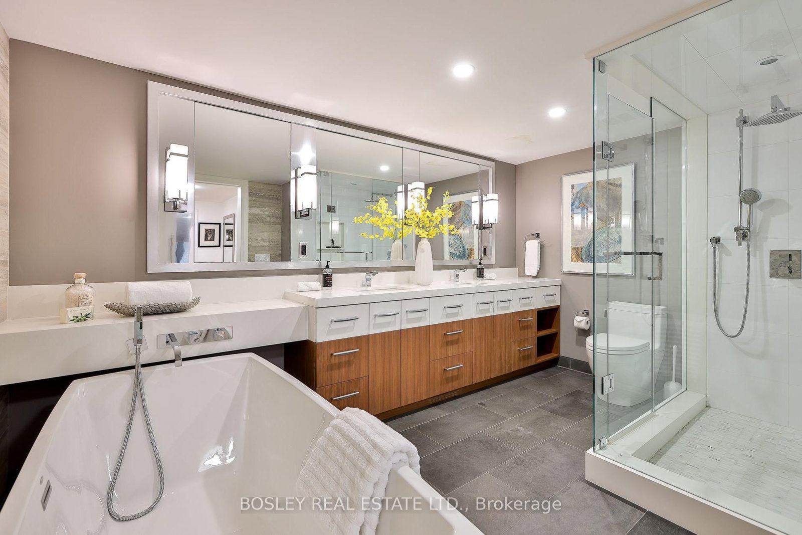 40 Oaklands Avenue • #107 • Toronto, ON photo 27